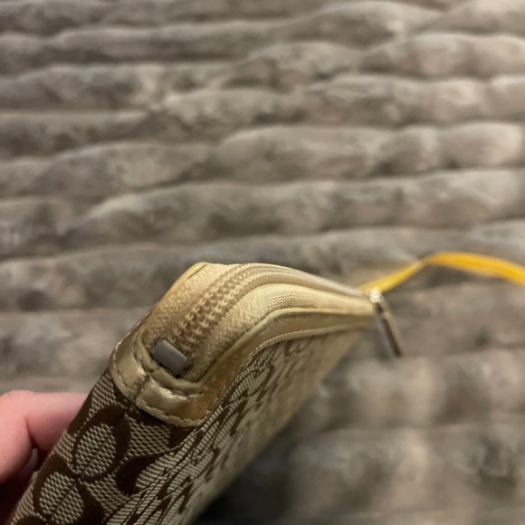 Coach IPAD case - Picture 8 of 9